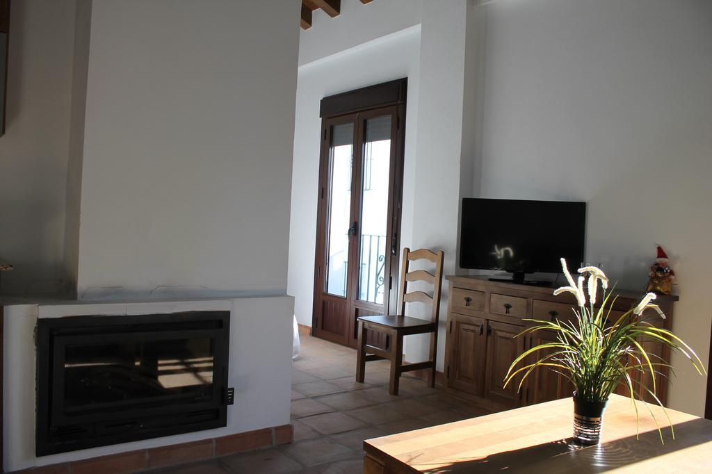Apartamentos Real Fabrica Hojalata Juzcar Bilik gambar