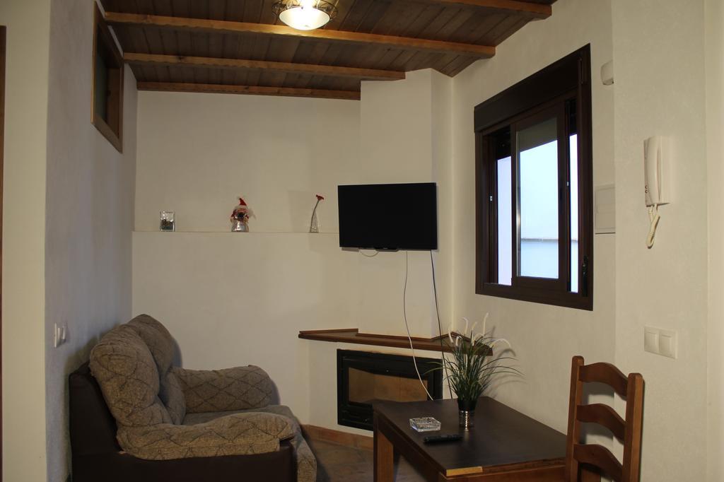Apartamentos Real Fabrica Hojalata Juzcar Bilik gambar