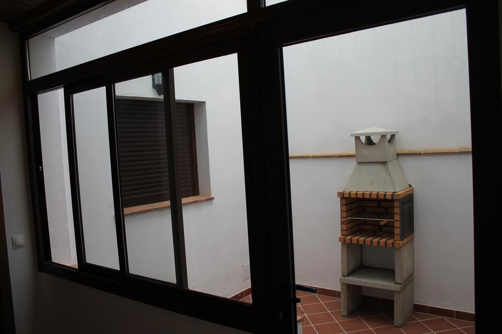 Apartamentos Real Fabrica Hojalata Juzcar Luaran gambar
