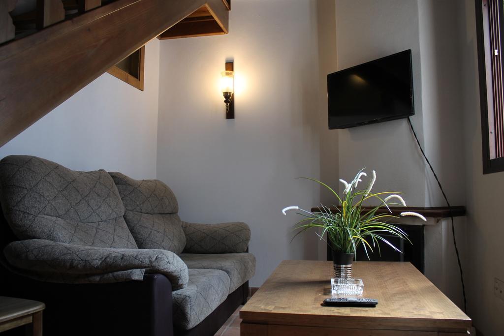 Apartamentos Real Fabrica Hojalata Juzcar Luaran gambar